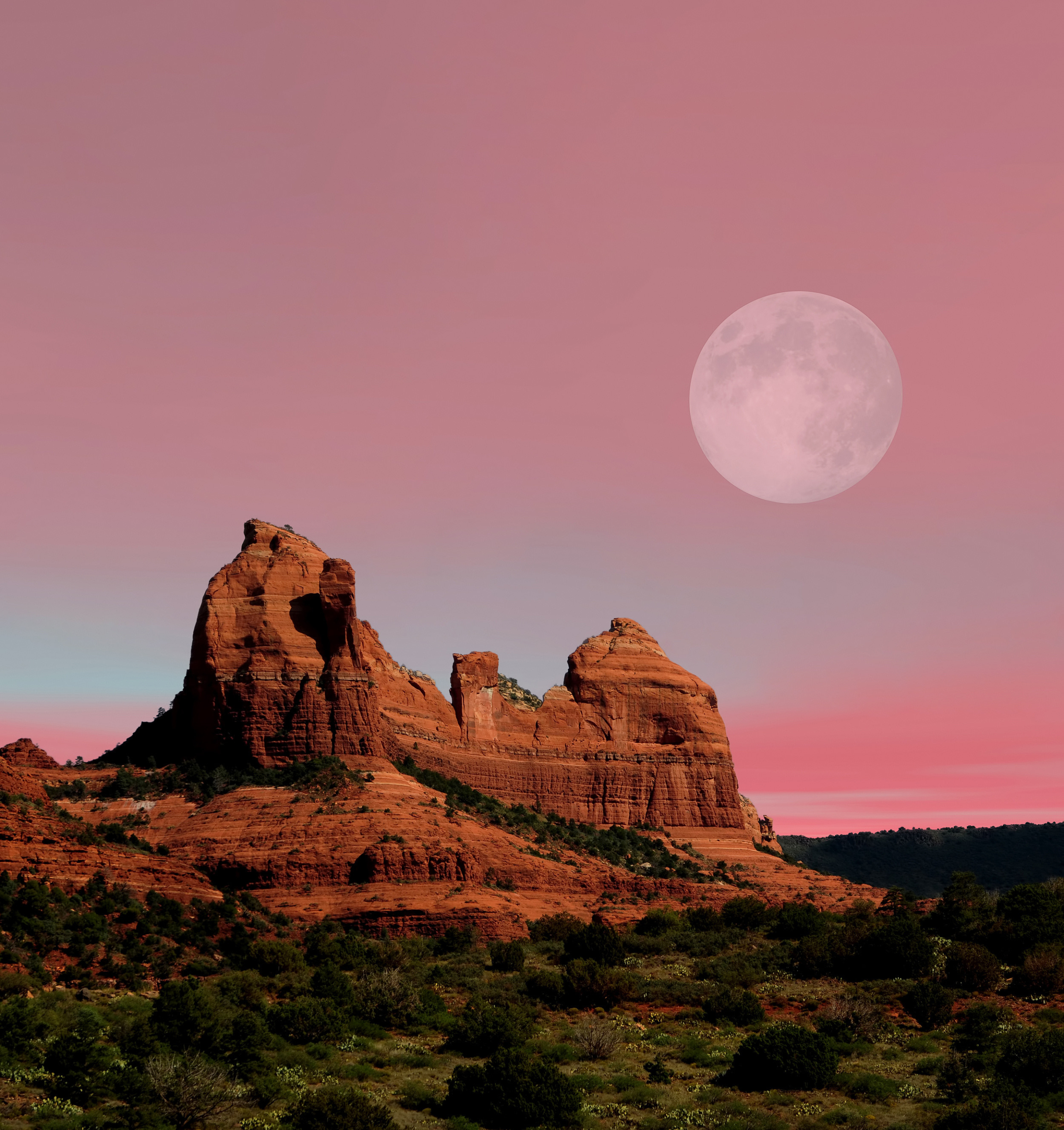 Full Moon over Sedona to show surroundings